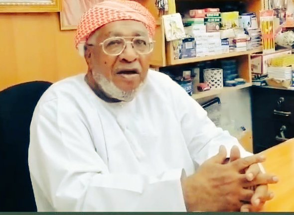 فقدت ولاية #عبري خميس الدبيلة صاحب أقدم مكتبة بمحافظة #الظاهرة.لتبقى ذكراه الطيبة وأعماله الخيرة. فرحمكم الله الأخ (خميس  الدبيلة) فقد تعايشنا معه في مكتبته وفي أنشطة #نادي #عبري.والعديد من الفعاليات بعبري. فهذه تعازينا لأولاده وأخوته وأهله وأقاربه.(ليظل  #الدبيلة في قلوبنا)‼️