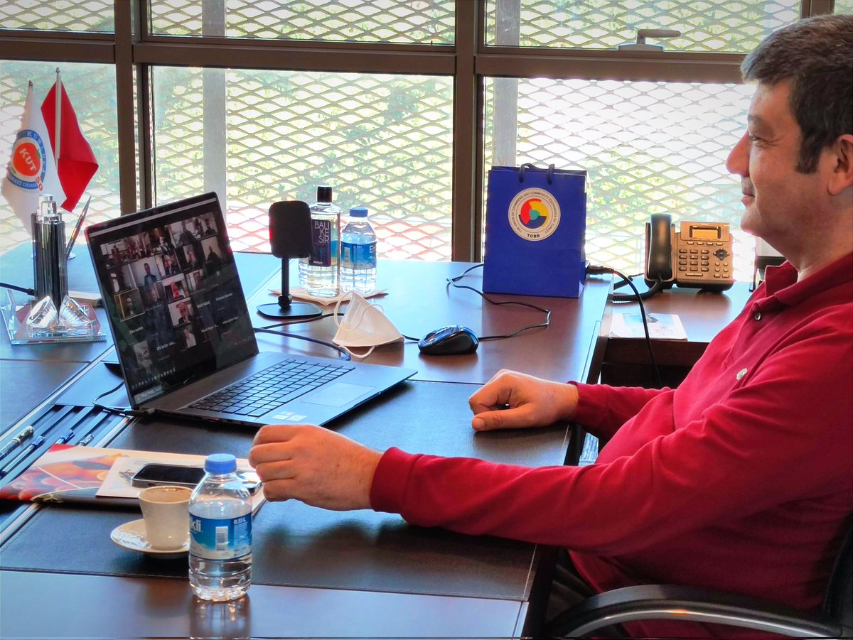 Yönetim Kurulu Başkanımız Murat Hüdavendigar Günay, Meclis Başkanımız Fahri Özen ile yönetim kurulu ve meclis üyelerimiz, Antalya oda ve borsaları ile Antalya'da ekonominin tartışıldığı online toplantıya katıldılar.