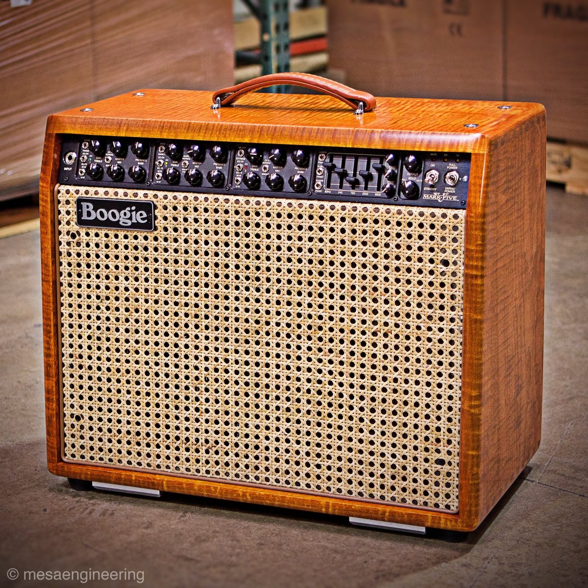 MesaBoogie's tweet photo. We've got a beautiful amber-stained, flame maple Mark V Combo photo to share with you this #HardwoodWednesday. It has been great to see some Mark Vs shipping this week. Happy playing!
#MesaBoogie #MesaCustomShop #MarkV #MarkFive https://t.co/duv3rSWYTH