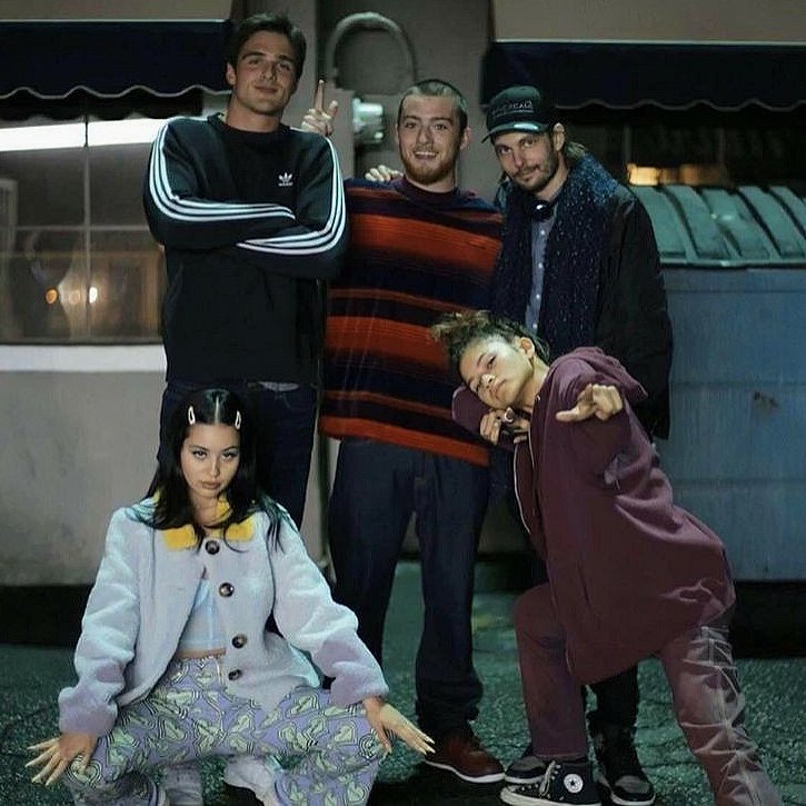 alexa demie with zendaya,jacob elordi and angus cloud on the set of euphoria s1