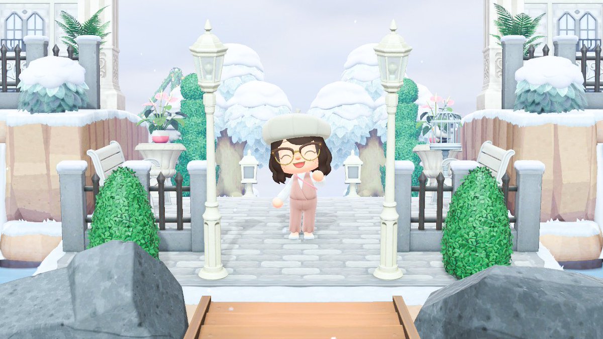kateshorizons's tweet photo. Here’s my current island entrance! I’ve really been liking how it looks in the snow ❄️☃️🏔 #AnimalCrossingNewHorizons #ACNHDesign #ACNH #towncore https://t.co/hvFlWNMi7B