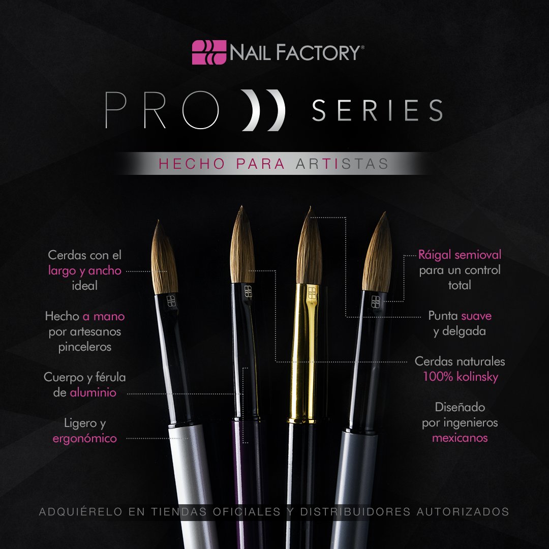 NailFactory's tweet photo. 💅🤩 Nuestro pincel #Proseriesnf está hecho para que artistas de las uñas como tú, realicen aplicaciones HERMOSAS y PERFECTAS en cada una de tus clientas.💅🤩 ¡La magia comienza con nuestro pincel #Proseriesnf!🥰 https://t.co/dHRZg2LN1Q