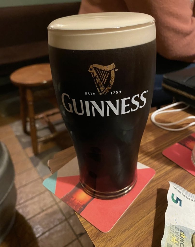 beautifulpints's tweet photo. gartlans pub, kingscourt https://t.co/FUpNX6QFDa