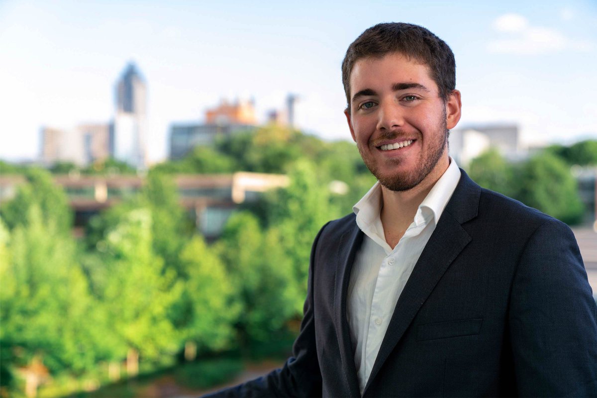 Marta Hatzell (@martahatzell) on Twitter photo Congrats to <a href="/MEGeorgiaTech/">Georgia Tech ME</a> student Carlos Fernandez (<a href="/caturof/">Carlos A. Fernandez</a>) on being named a Novelis Scholar!
Inside the lab- Carlos examines the role e-chem will play in 'hard-to-decarbonize' industries.🔋
Outside the lab - Carlos is an 🚴. Follow him for more!
research.gatech.edu/novelis-schola… Congrats to <a href="/MEGeorgiaTech/">Georgia Tech ME</a> student Carlos Fernandez (<a href="/caturof/">Carlos A. Fernandez</a>) on being named a Novelis Scholar!
Inside the lab- Carlos examines the role e-chem will play in 'hard-to-decarbonize' industries.🔋
Outside the lab - Carlos is an 🚴. Follow him for more!
research.gatech.edu/novelis-schola…