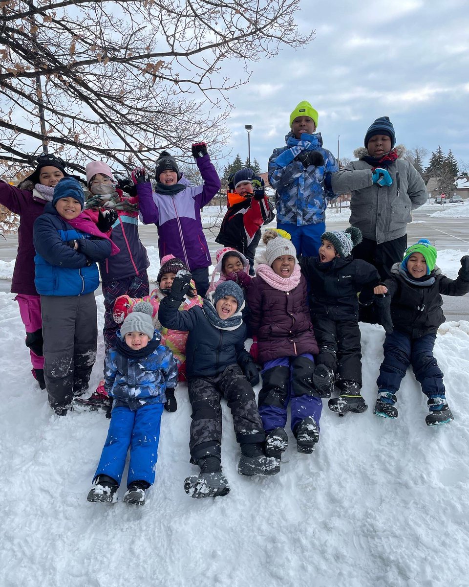 KinderKollegePS's tweet photo. The KinderKollege Kids had “snow much fun” today at Recess!! ☃️ Building snow castles, making forts and riding their snow slides!!❄️ “Snow cool”!
#snow #snowday #snowsnowsnow #snowmuchfun #snow #recess #bestrecessever https://t.co/Zz5VRFp178