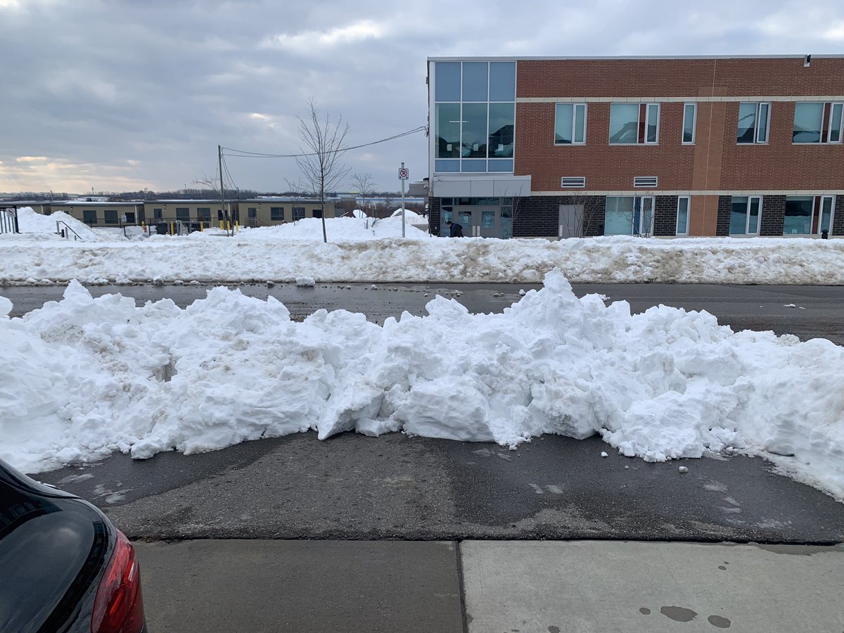 __m2k___'s tweet photo. @TownOfAjax @mayor_collier @RegionofDurham @newsdurham 
After cleaning it yesterday, I get the whole side street of snow on to my driveway. I cannot physically remove this and I have to go to work. I have to hire a plow. Who is going to pay for it? @ekshareefinsaan #AjaxSnow https://t.co/HZ4GzMpZZO