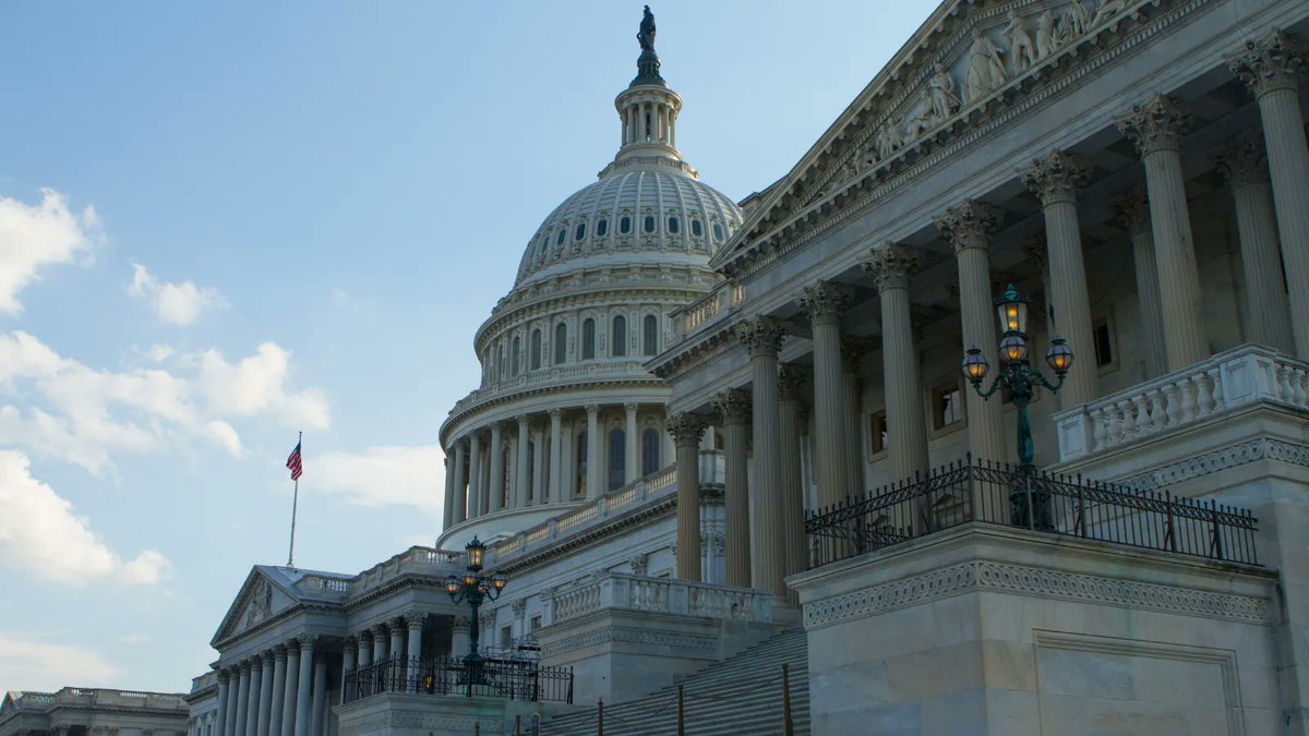 RTDNA's tweet photo. As legislators on The Hill debate voting rights, journalists are keeping us informed on how these conversations will shape our future. Their work gives the public the essential information they need to make important decisions. It needs protecting.  #JournalistProtectionAct https://t.co/kBzUmeVu7b
