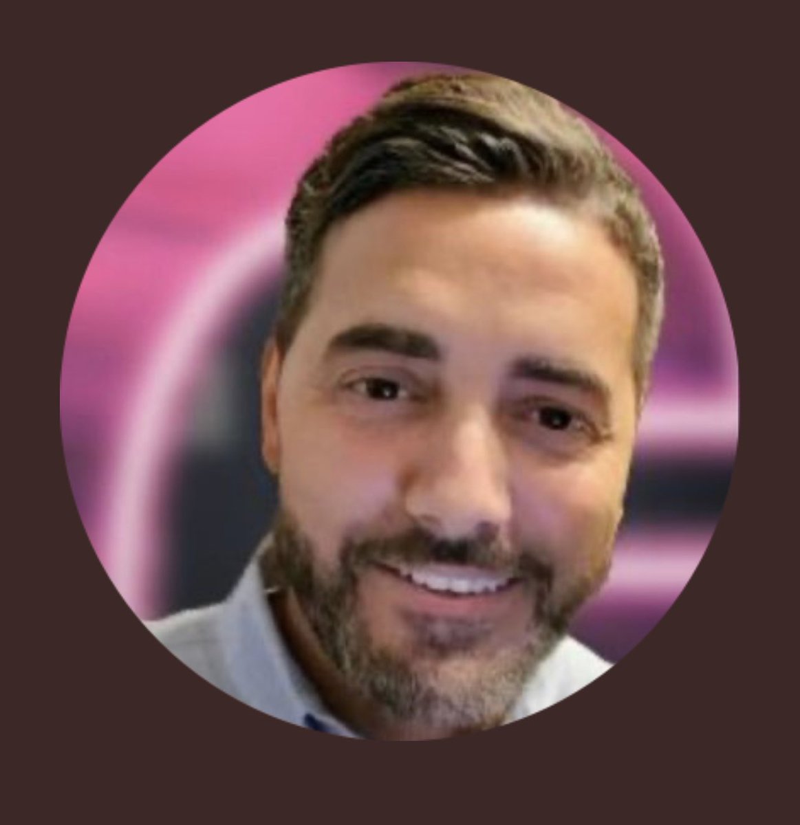 Ok T-Mo Northeast peeps- help us settle this. Who does <a href="/AmrWahba1080/">Amr Wahba</a> look more like? Jeffrey Dean Morgan or George Clooney? He got told both on our Northeast Meet &amp; greet with all our newest hires today. 🤣 Honestly, my vote has changed. Clooney all the way! 🙌🏼