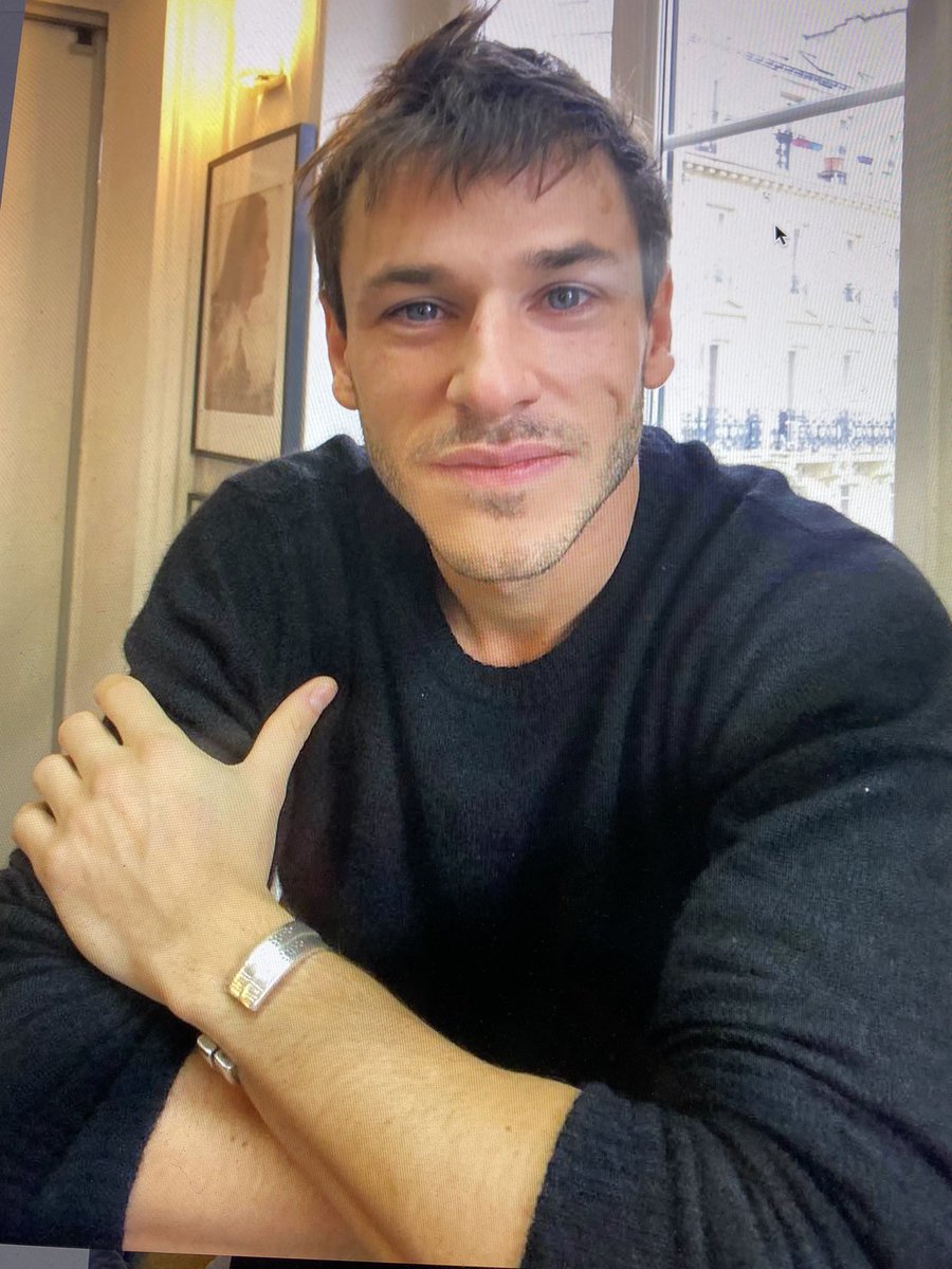 Caroklouk's tweet photo. Il avait fait ce magnifique dessin pour Klouk… Bon voyage Gaspard. #GaspardUlliel https://t.co/xityLuzIV5