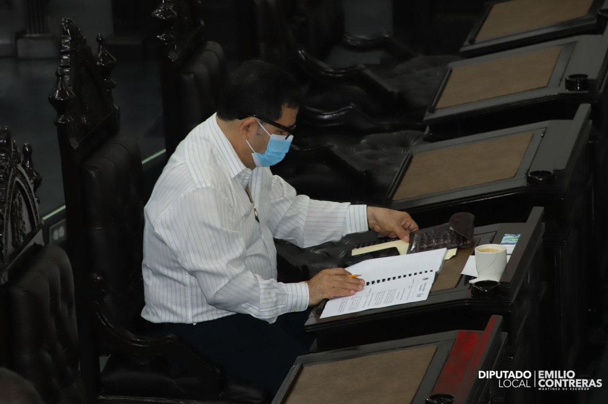 EmilioCMDE's tweet photo. En sesión de la Comisión Permanente se dio lectura a una iniciativa con proyecto de Decreto en la que se hacen propuestas para modificar la Ley de Obras Públicas y Servicios Relacionados con las Mismas del Estado de Tabasco.
La importancia de esto deriva https://t.co/lUyRgy2RMQ