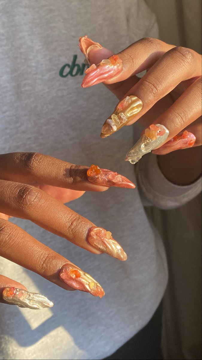 trippyxxxangel's tweet photo. 🍁🍂🍃🌻 #mtlnails https://t.co/H4EHiJqwKr