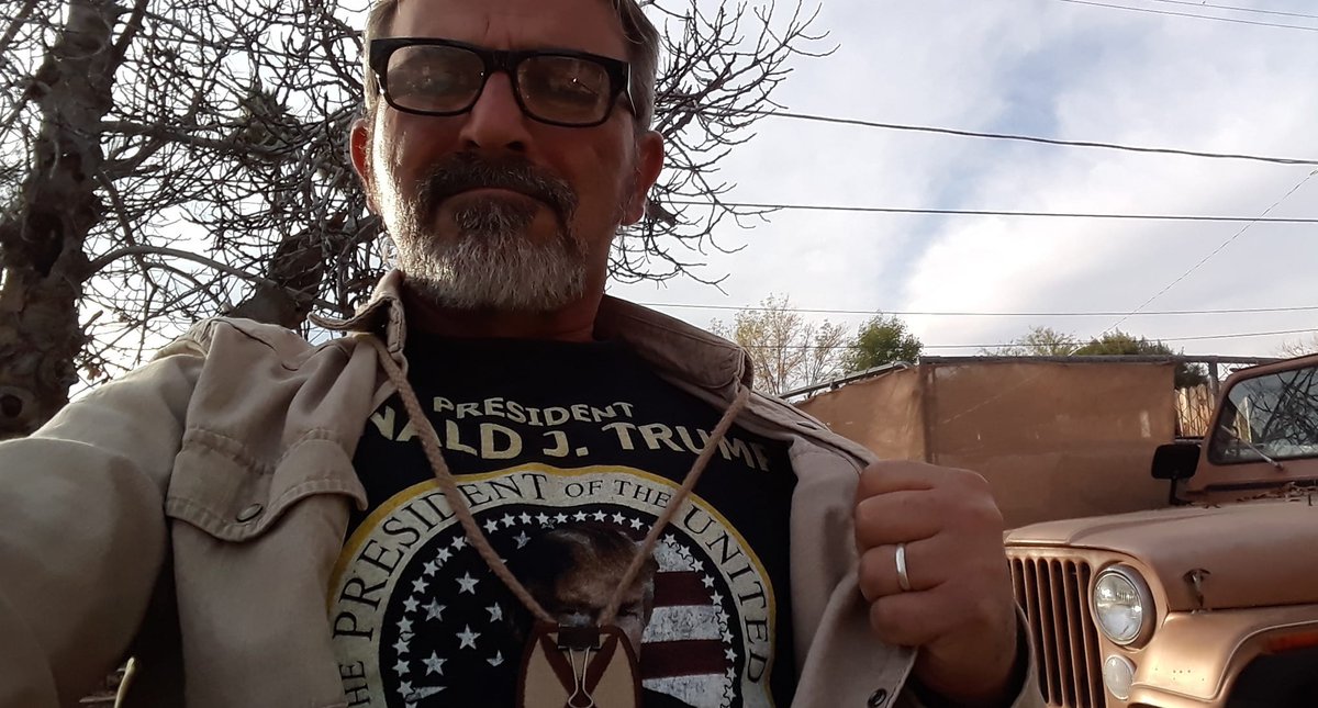 Coin_Compounder's tweet photo. @DanScavino @DonaldJTrumpJr @joeroganhq @Timcast  @RSBNetwork @drum10thmtn @nypost 

That is the Kid from "The Amityville Horror"
https://t.co/qr39E8wj3V https://t.co/JdzFu5J9qj