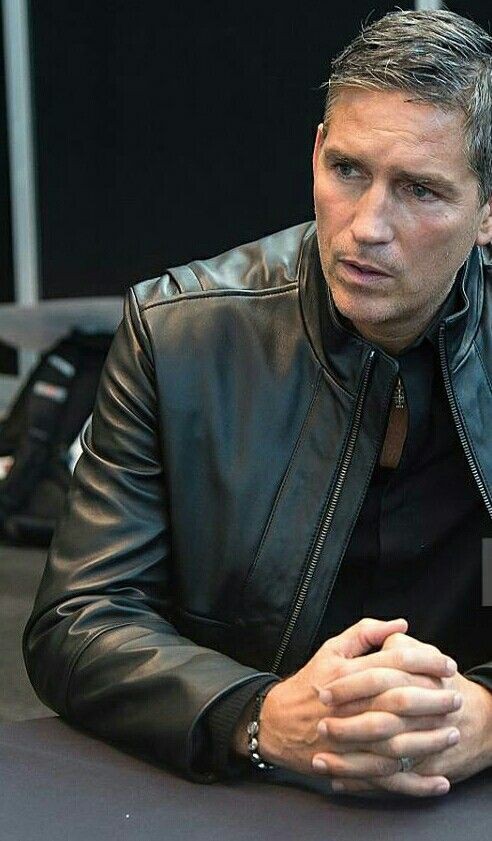 ritamesuraca's tweet photo. Jim october 2015 ❤️

#jimcaviezel #personofinterst https://t.co/SAmzJ3I7wM