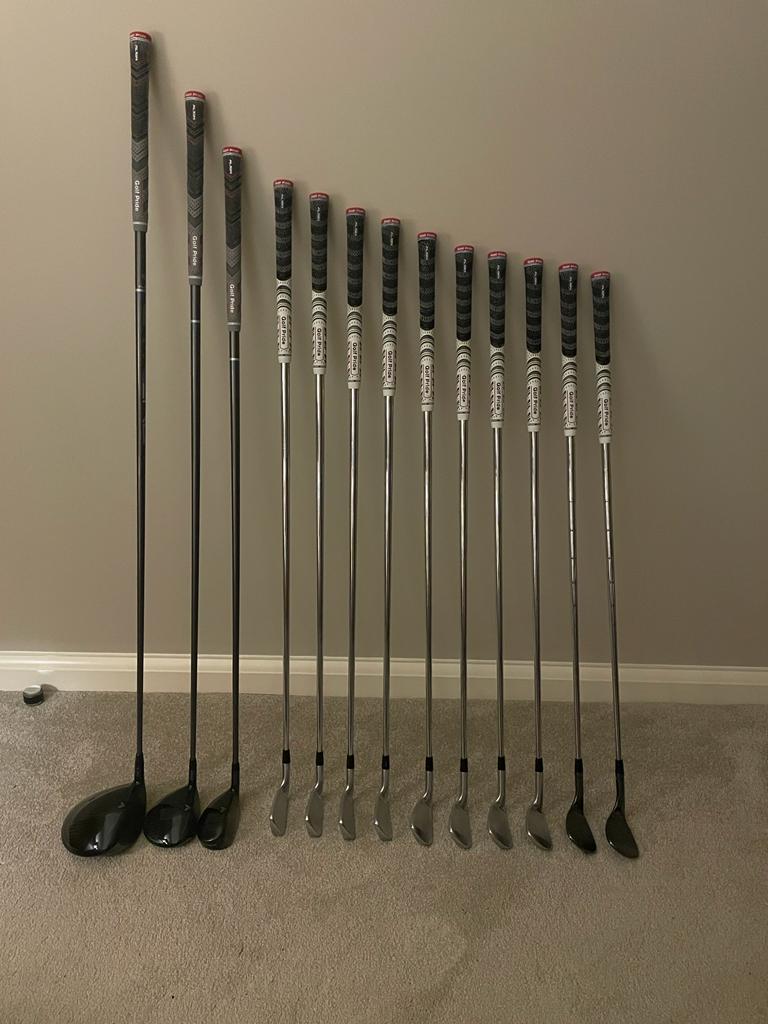 Prefer to source your own grips?  No problem.  <a href="/leetosborne/">Lee Osborne</a> did.  Ready when you are Lee.  MCC Plus 4 Midsize.  Nice!  #Regrips #Leatherhead #Golf #KT22