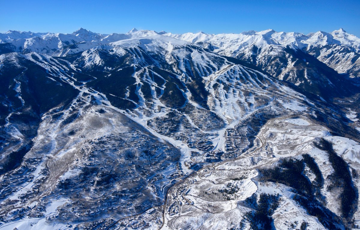 drsnowmass's tweet photo. Aspen Snowmass is celebrating its 75th anniversary season this winter. Four mountains, two towns, and one unforgettable destination!

Photos | @risingsunphotog &amp; Daniel Bayer https://t.co/DIAViMB6BN