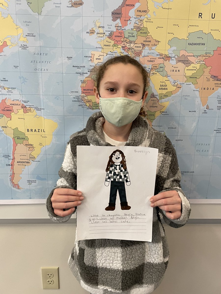 ¿Qué llevas? What are you wearing? Fourth graders writing descriptive sentences in Spanish! ¡Buen trabajo! ##cfChooseCourage