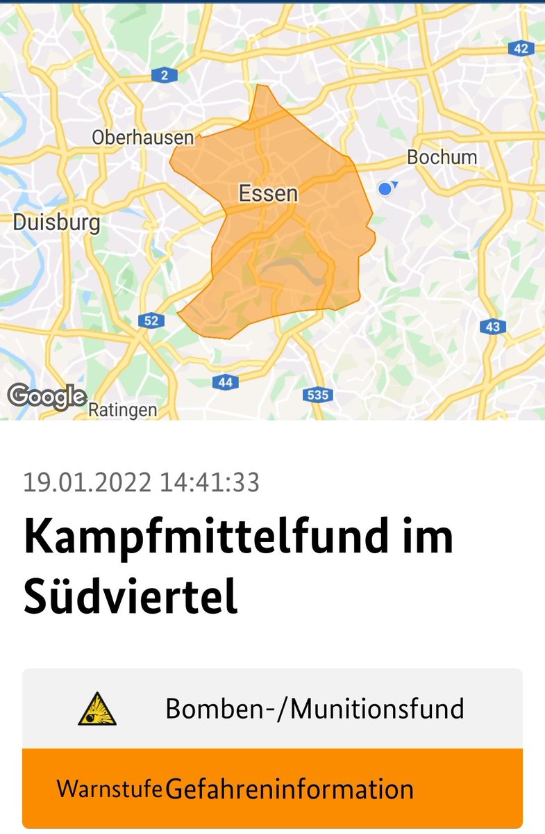 StephKotalla's tweet image. Musste von Essen West zum Hbf mit dem eScooter fahren. Fritten geholt. S1 fuhr zwar vom anderen Gleis, aber nicht ohne mich! Bochum here I come. Heute ist Tag der KatastrophenApp ;) #AbenteuerBahn #Bombenstimmung
