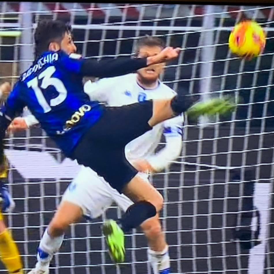 CilosRip's tweet photo. Mitico #Ranocchia!!! https://t.co/JBJyeMoybS
