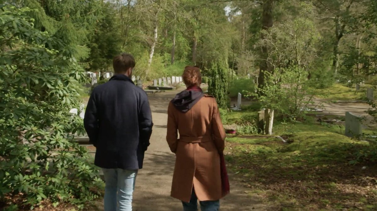 Zo om 21:30: aflevering 3 van Over Mijn Lijk. Waarin we Irene leren kennen, Patrick z’n 32e en misschien wel laatste verjaardag viert en Roy over de muziek op zijn uitvaart 💜 #overmijnlijk