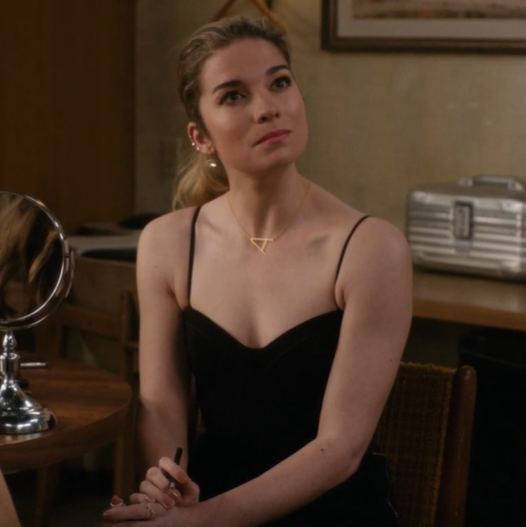 Post by alexis rose outfits on X: s4e4