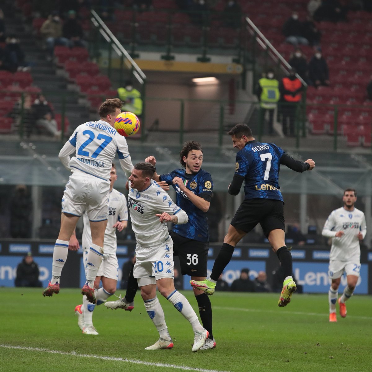Inter's tweet photo. 😎 | EL NINO 

⚽➡️🥅

#CoppaItaliaFrecciarossa #InterEmpoli
#FORZAINTER ⚫🔵 https://t.co/WyhjfFkGl8