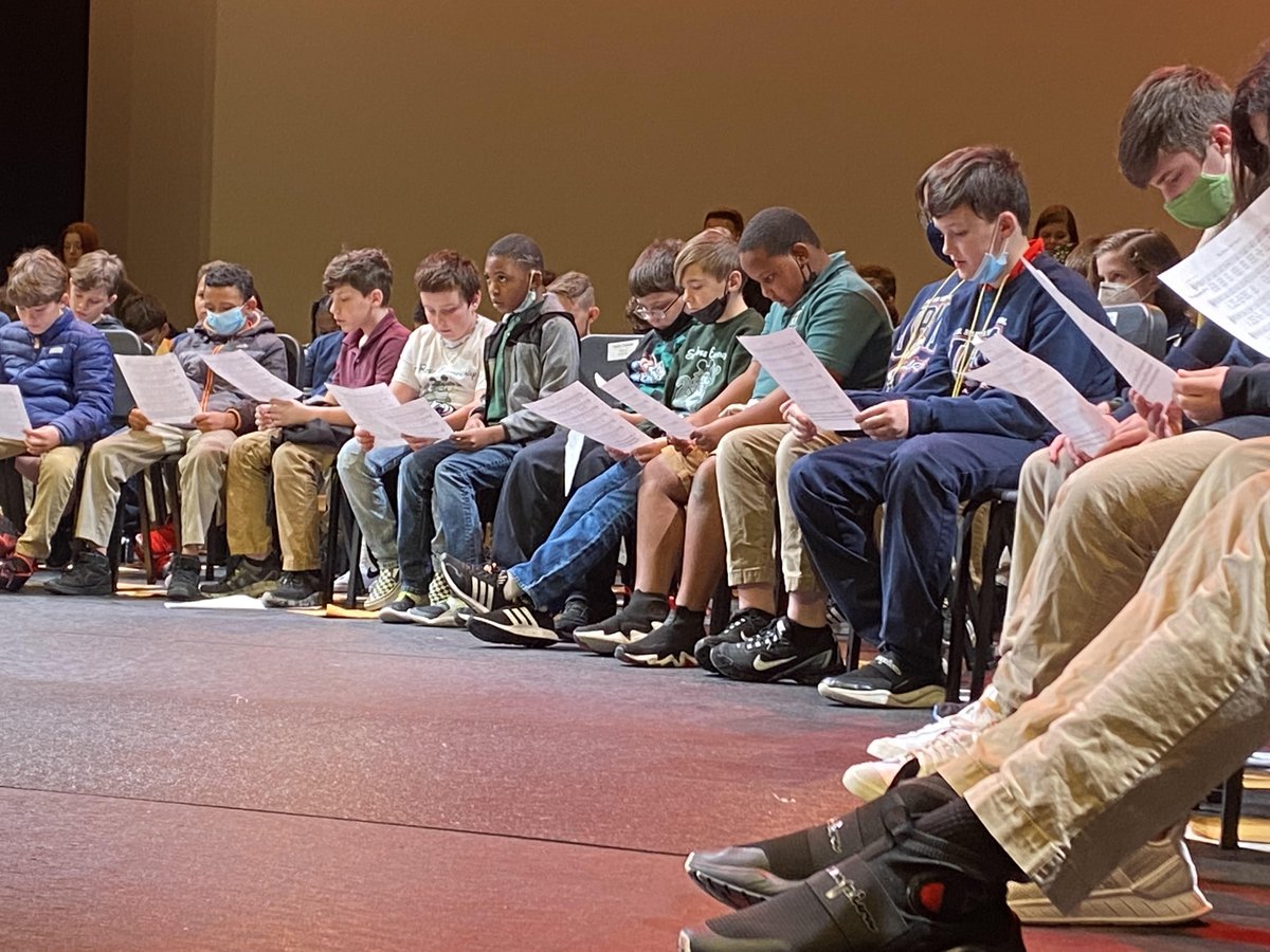 StRose_Dragons's tweet photo. SRE students took a special trip to Men’s Choir Day at the LPAC! The students learned and recorded 5 pieces of music! They made new friends, explored new music, and even mingled with our more experienced choir men in the district! What a magical musical day it was! https://t.co/V5HERUVTEh