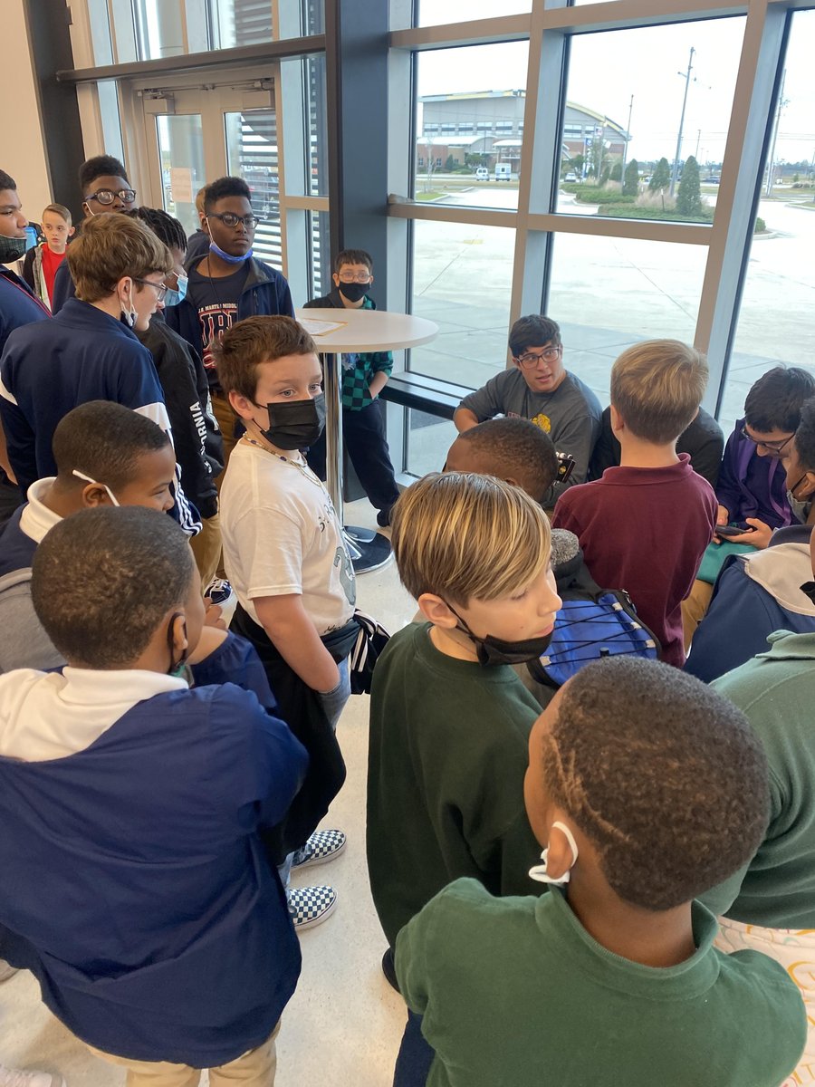 StRose_Dragons's tweet photo. SRE students took a special trip to Men’s Choir Day at the LPAC! The students learned and recorded 5 pieces of music! They made new friends, explored new music, and even mingled with our more experienced choir men in the district! What a magical musical day it was! https://t.co/V5HERUVTEh