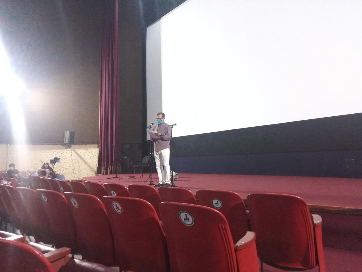 RRdoInfante's tweet photo. 🎬 Patricio Wood agradece al @cubacineicaic y al Fondo de Fomento del Cine Cubano. 

@cubacineicaic https://t.co/oubzseQS84