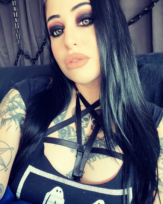 https://t.co/xiZb5cRVW8<a href="/tag/tittytuesday"class="tags"><span>#tittytuesday</span></a>