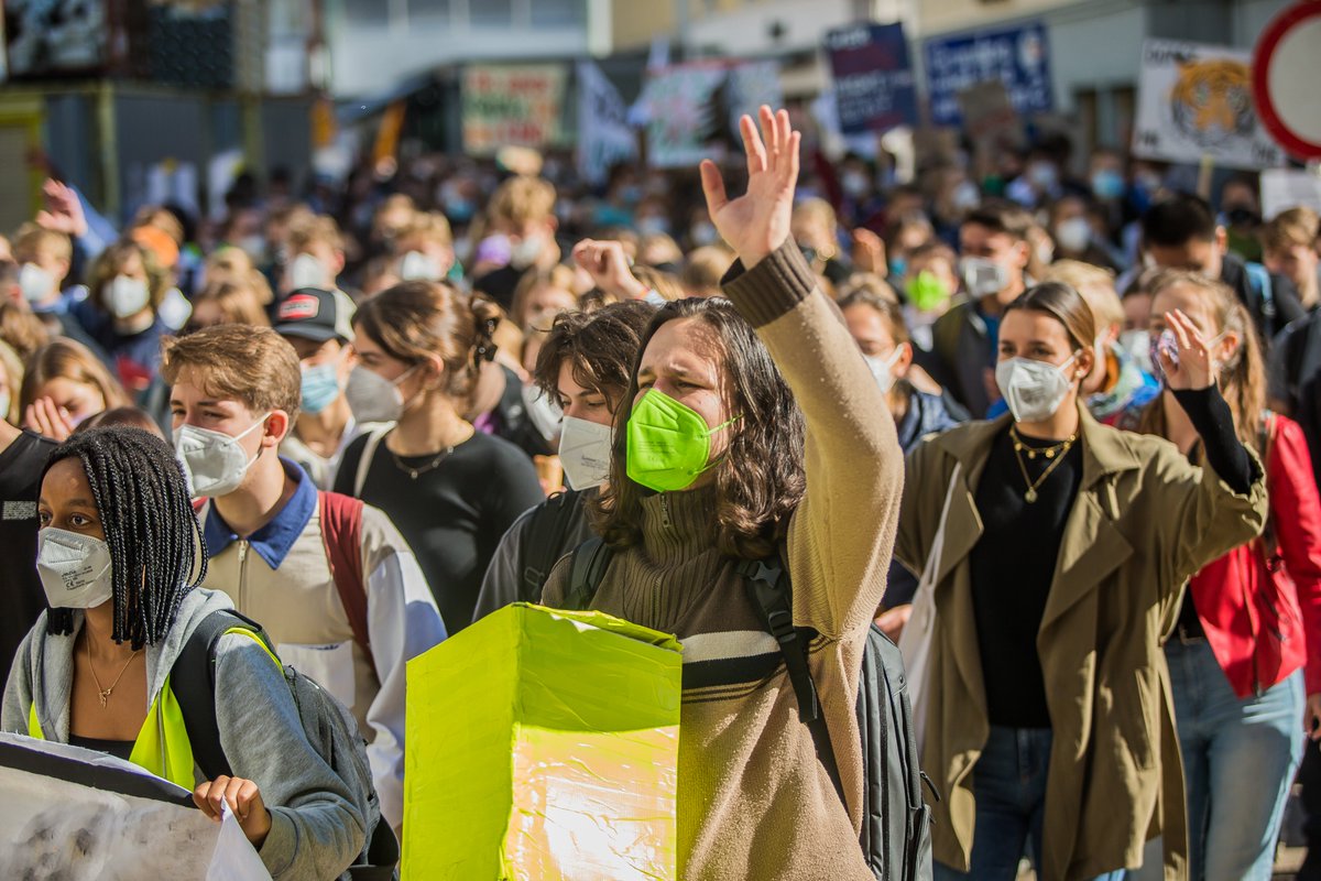 aaronwoelfling's tweet photo. Nach dem sehr intensiven letzten Wochenende wurde ich als Jugendstadtrat in Dornbirn vorgeschlagen. Seitdem bekomme ich so viele Glückwünsche, dass ich noch gar nicht richtig dazu gekommen bin, das alles zu verarbeiten. Ich möchte mich an der Stelle dafür bedanken!
📸 VN/Steurer https://t.co/uQSFwZKKEG