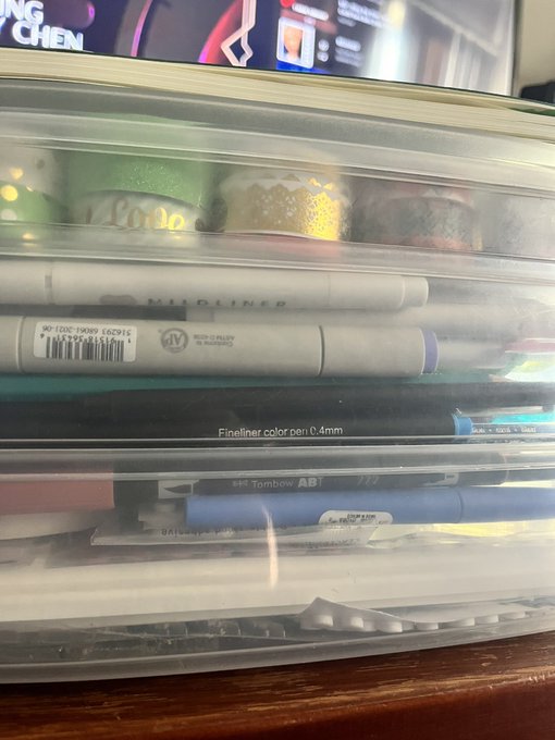 Seems I need a bigger box for my journaling 😩 https://t.co/vvDqxoR6fO<a href="/tag/onmfc"class="tags"><span>#onmfc</span></a>