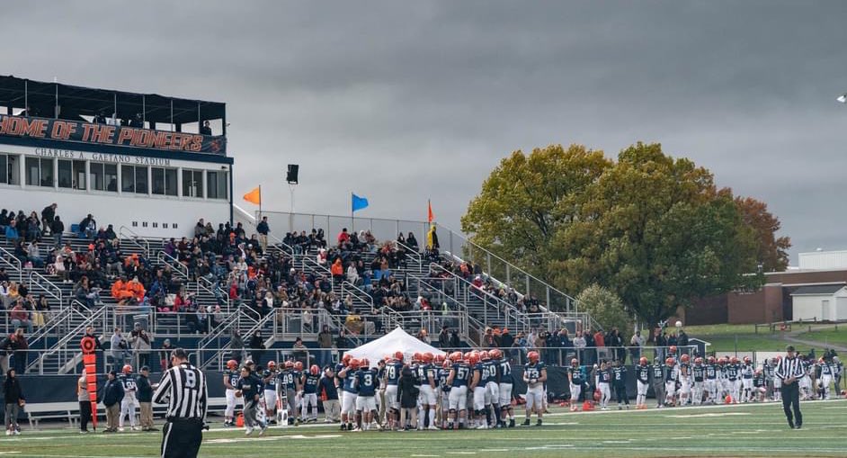 One big family here <a href="/Utica_Football/">Utica Football</a>
#uticaguy