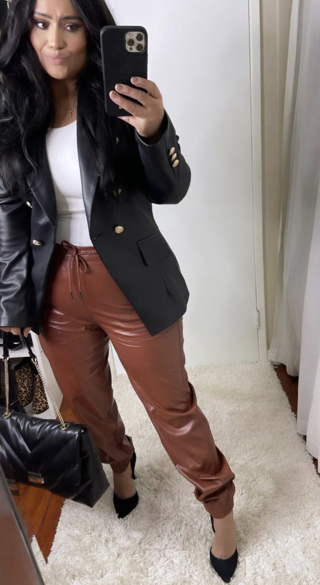 itsluisastyle's tweet photo. #ootd #outfit #outfitidea #style #styleinspo #styles #Blog #Bloggers #blogger #highheelsaddict #shoesaddict #makeuplooks #beauty #beautyaddict #Creator #creatorscorner #fashion #fashionstyle #fashionblogger #fashionista #fashionable #fashionblogger #fashiongram #trends2022 https://t.co/pVzZNwbFRr