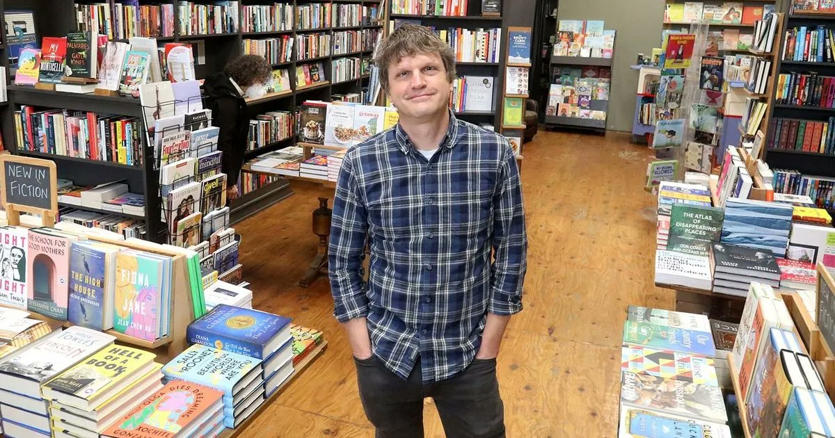 PublishersWkly's tweet image. At Phinney Books, a Neighborhood Bookstore Has Patiently Assembled One of Seattle's Best Browsing Experiences | @seattletimes pwne.ws/3tLKHRf