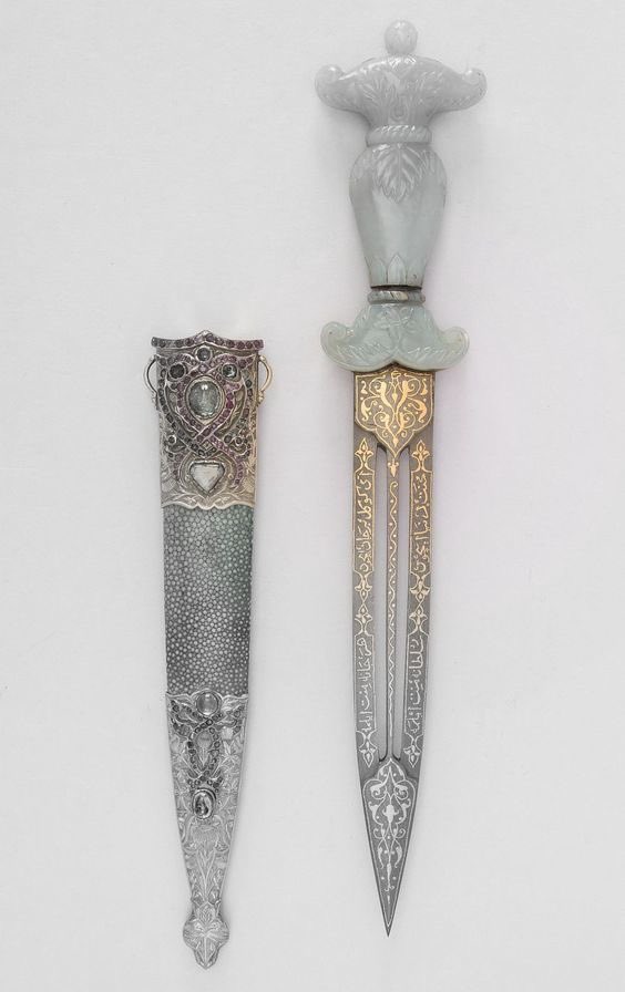 these daggers r so ethereal 🌀