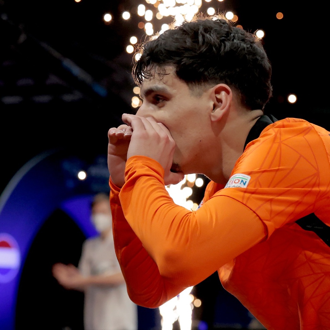 𝗕𝗢𝗨-𝗭𝗔𝗠-𝗕𝗢𝗢𝗠! 😳🚀

⚽️ @SaidBouzambou10 ➠ 3-1!

#FutsalEURO #NEDUKR