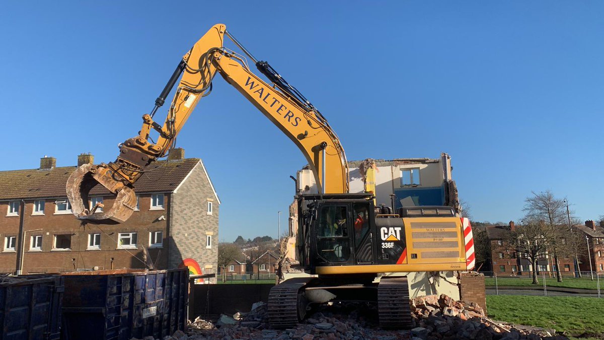 The lads making good progress in the #westwales #sunshine for <a href="/CarmsCouncil/">Cyngor Sir Gâr</a> clearing the way for #redevelopment and #regeneration #demolition #waltersway