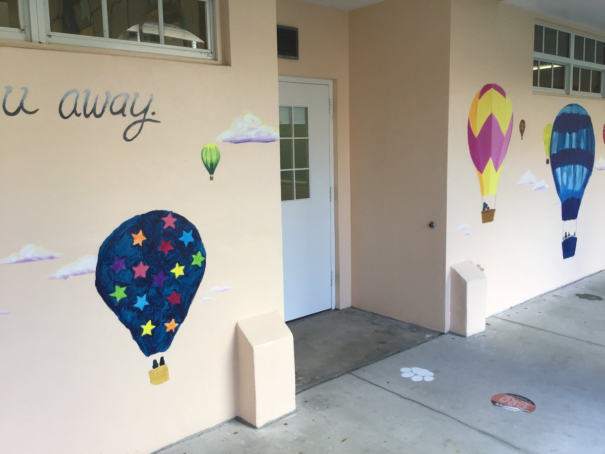 PineCrestArts's tweet image. The #PCMiddleSchool Art Club finished a mural on the Rubenstein/Silvers Library wall. Each student painted their own unique hot air balloon to &quot;Let Reading Take You Away.&quot; #PCVisualArts #PCLibrary