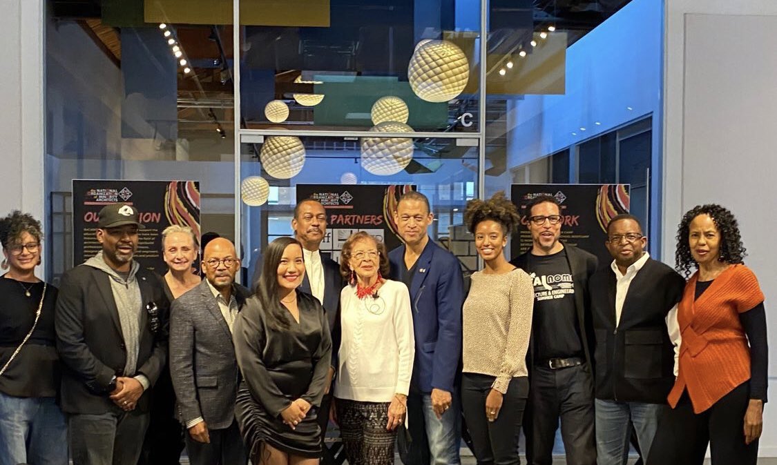 Catherine Hernández tweet media