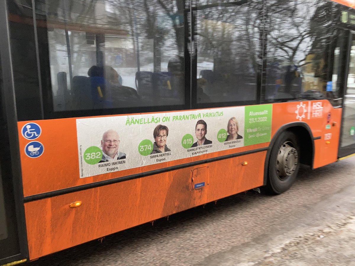 RaimoInkinen's tweet photo. Tänään ei ollut raikas ulkoilusää. Vaalityö on ankaraa puuhaa. Rapatessa roiskuu! 😁 #aluevaalit2022 #länsiuusimaa #vihreät #ehdokas382 #Espoo https://t.co/ICRDyhyTd0