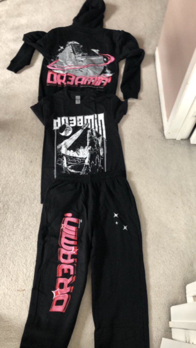 PhoenixBTW_'s tweet photo. @Clix @DR3AMINClothing https://t.co/c9erBdtEpR