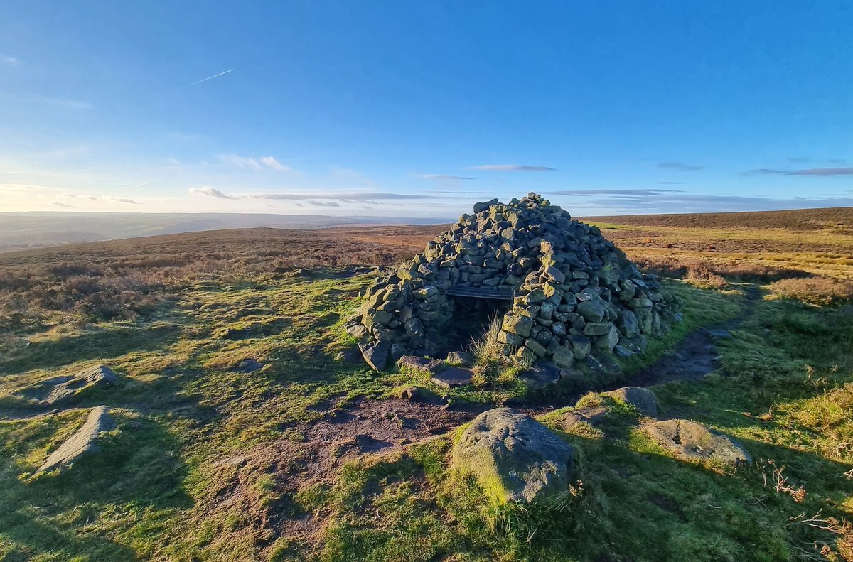 mazymixer's tweet photo. @KayFairest @VisitSheffield #GreengroundMap
And my local favourite running routes on Blacka Moor, Totley Moor & Graves Park. https://t.co/KZKwTYcWs4