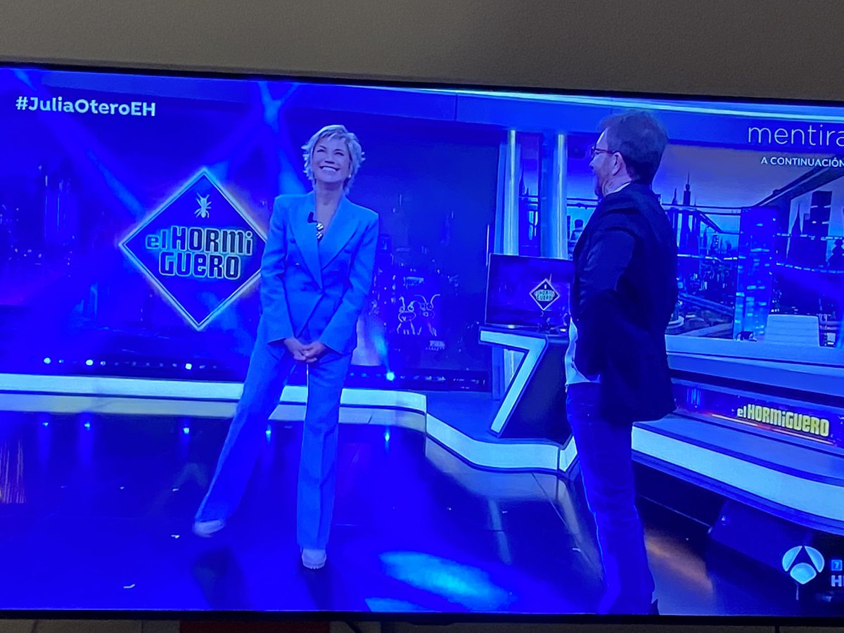 jordievole's tweet photo. Hay días que estabas deseando que llegasen. Cuando la tele todavía emociona… #JuliaOteroEH https://t.co/AoOQe4vCUe