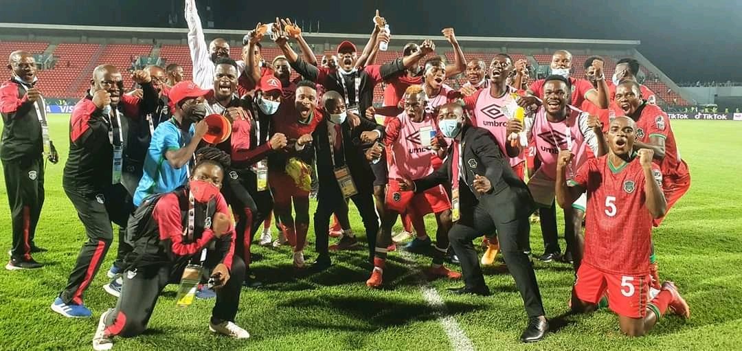 zodiakonline's tweet photo. Breaking 
Malawi National Football Team the flames have qualified for the first time ever into the round of 16 of Africa Cup of Nations tournament.

This follows results in a march between Egypt and Sudan, and Nigeria and Guinea-Bissau. https://t.co/UOUDX3T7oy