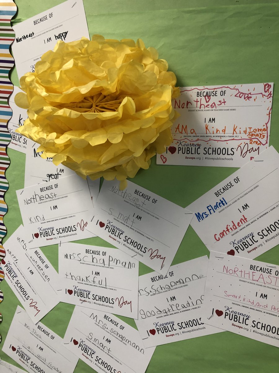 CathyGundersen's tweet photo. Cards that students completed for #ilovepublicschools https://t.co/bKbbc6yzAv
