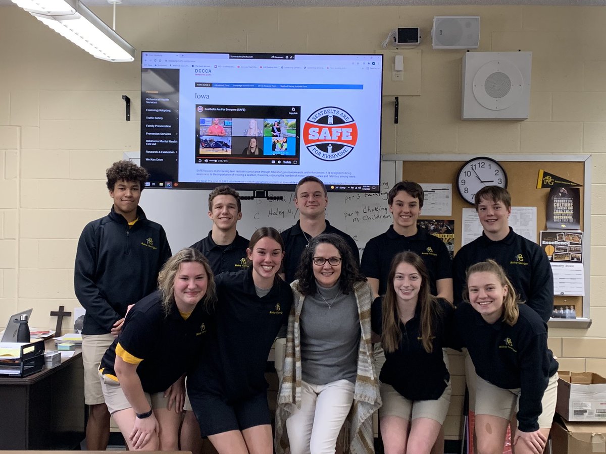 safe_iowa's tweet photo. SAFE team training done @BishopGarrigan HS and they are ready to roll!  Can’t wait to see how they make a difference in teen traffic safety! Thanks to @MartyWadle #TeensMakingADifference #DrivingSAFE https://t.co/6h9CYgTVU4