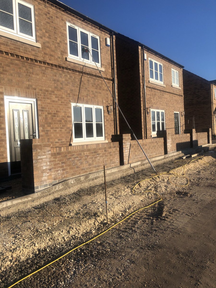 SDwindowclean's tweet photo. Skellingthorpe new builds clean 🏠 https://t.co/5SN9NuiDKF