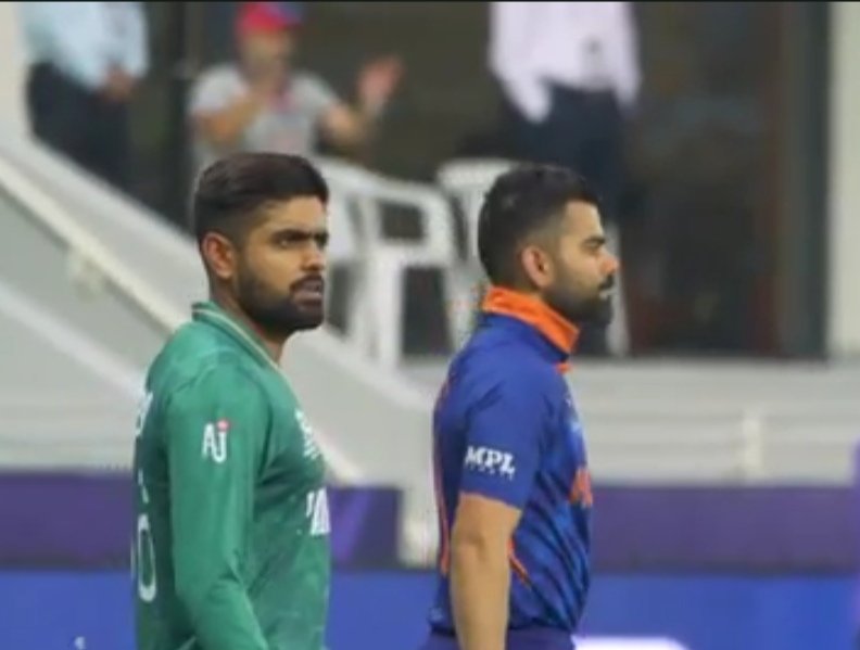 jamshaidch19's tweet photo. Two super stars ✨ of the World walking together in a match.#BabarAzam
#ViratKohli
@babarazam258
 
@imVkohli https://t.co/1KtuCt1zKI