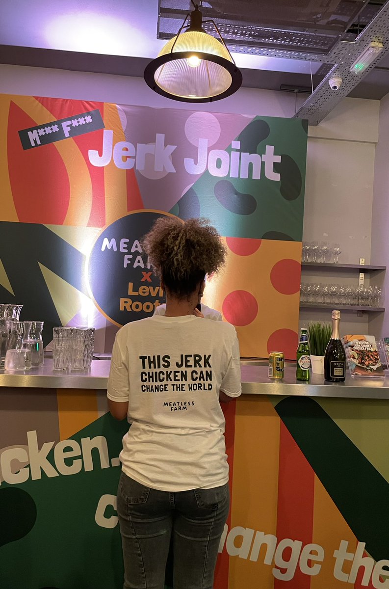 ange_ham's tweet photo. Loved meeting @MeatlessFarm team tonight at the launch of UK’s first plant based #jerkchicken restaurant @levirootsmusic The food was fab & they are offering a free lunch until Saturday. Thanks to #MeatyHero @EllieHam for taking us with her! #MakeItMeatless #ChangeTheWorld https://t.co/HE4rwStVE4