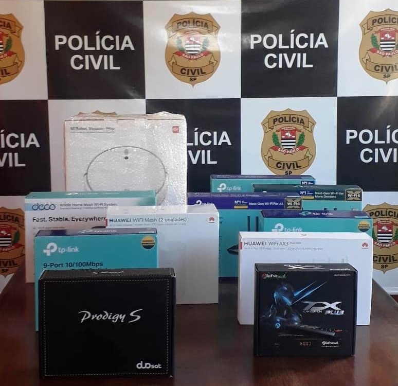 Policia_Civil's tweet photo. Polícia Civil de Presidente Prudente prende suspeitos de roubo a coletivo
https://t.co/AhgLlgvdzj
#PCSP #PoliciaCivilSP #Deinter8 https://t.co/zyt0TjGSJd
